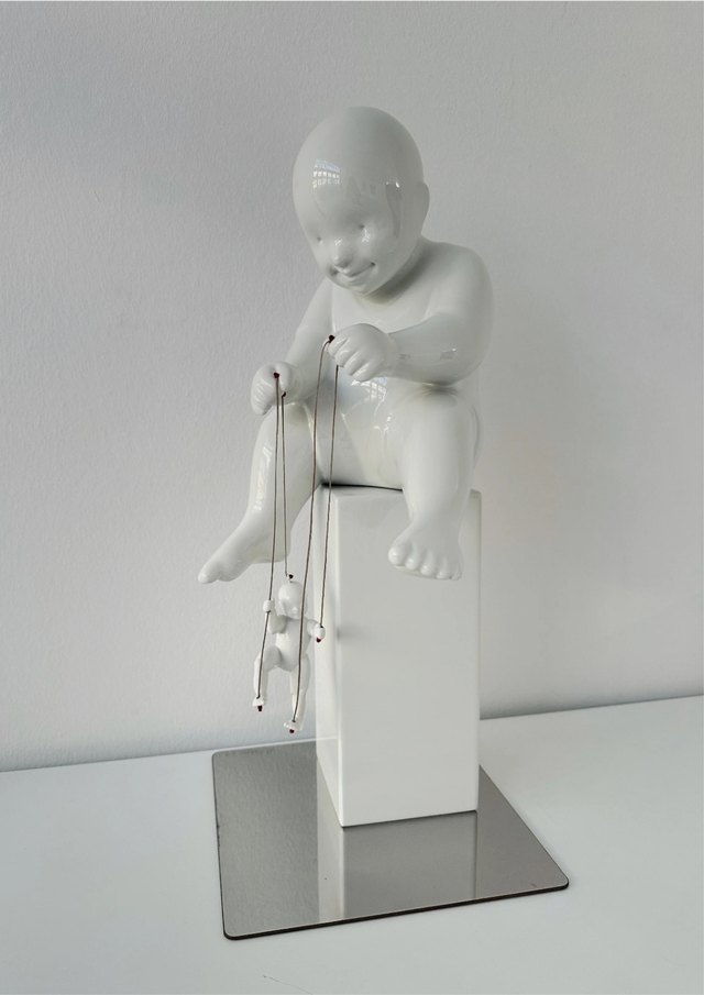 Ayla TURAN, Polyester üzeri akrilik, 48 × 26 × 22 cm